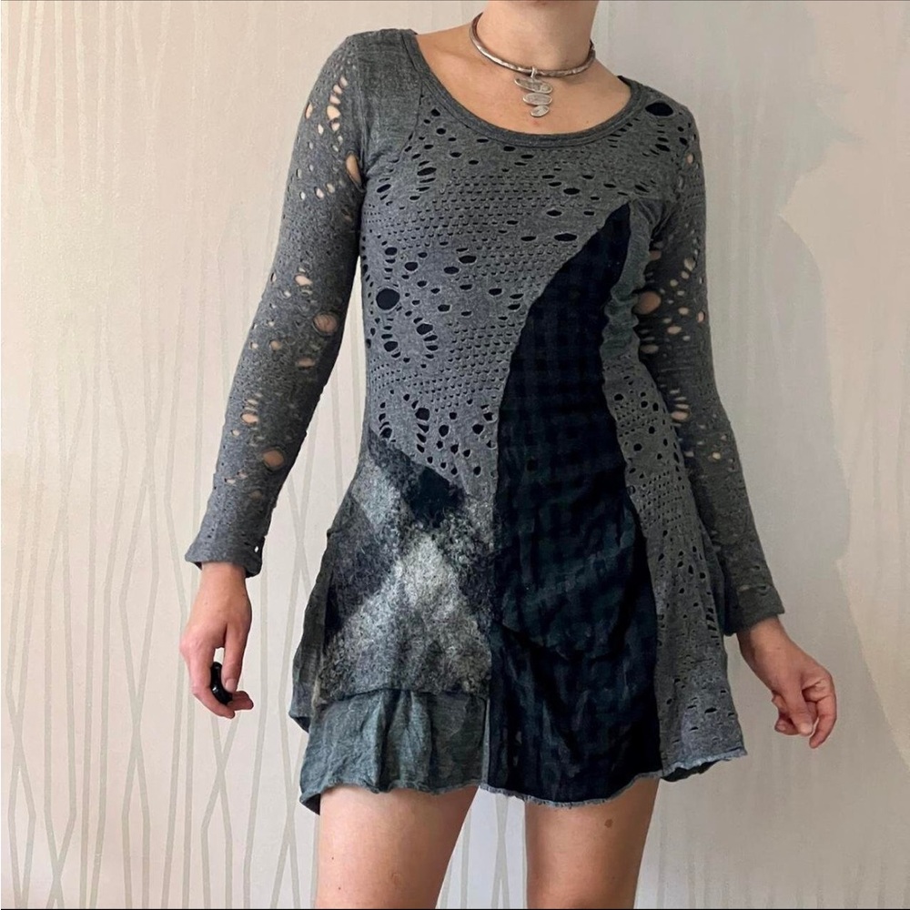 Cute sweater dress - Picture 2 of 5